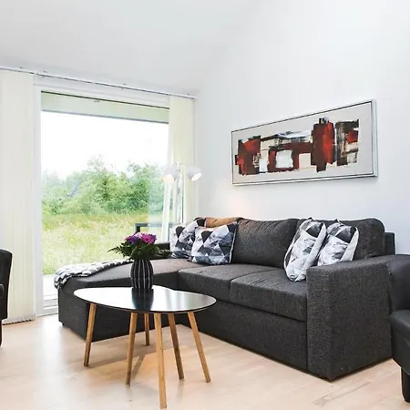 Three-bedroom Holiday In Holiday home *