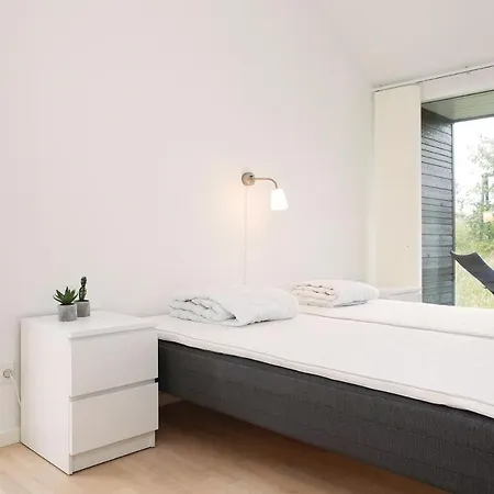 Three-bedroom Holiday In * Brovst